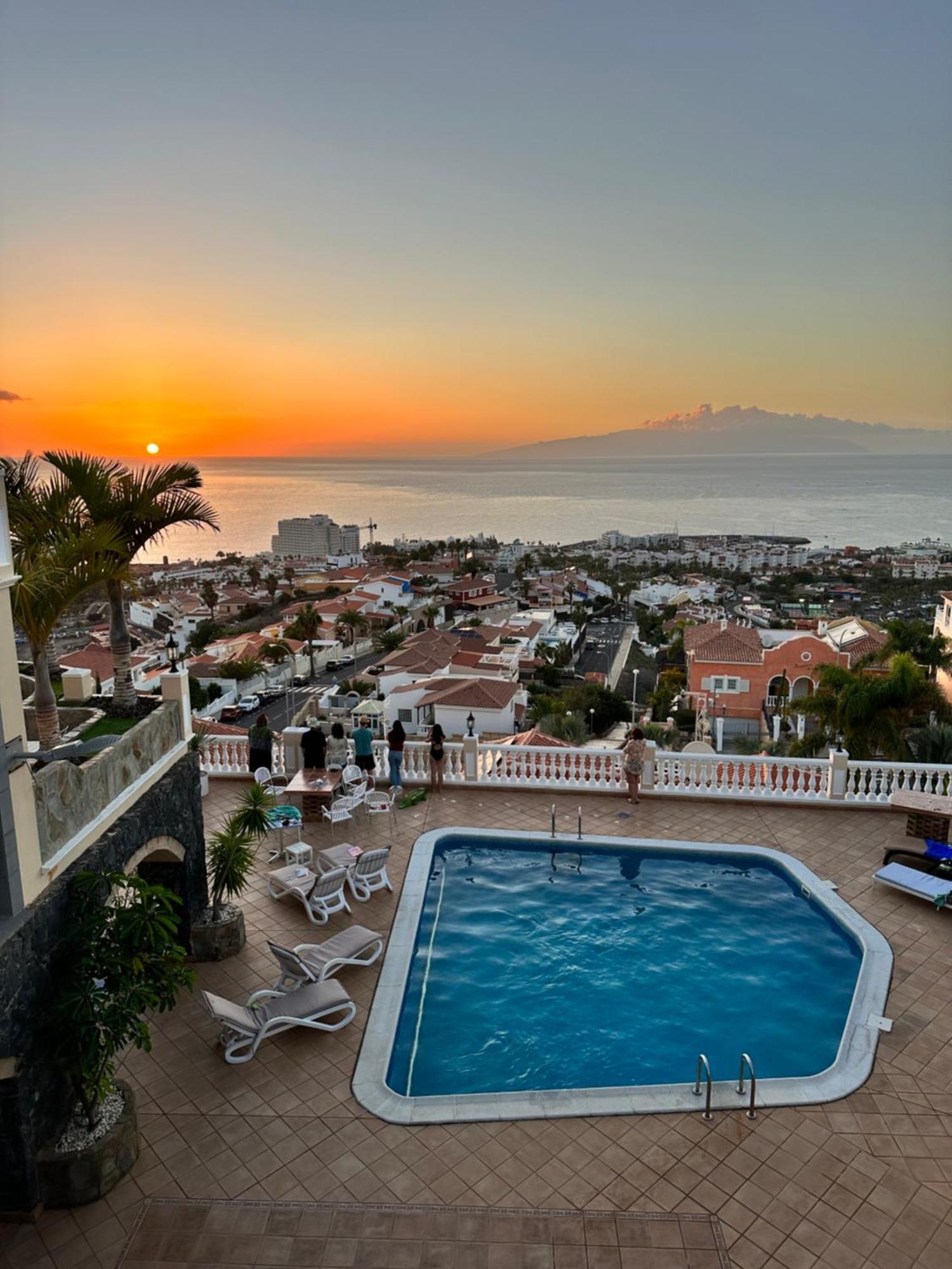 Boutique Villa Leicht & Friends Costa Adeje  ภายนอก รูปภาพ