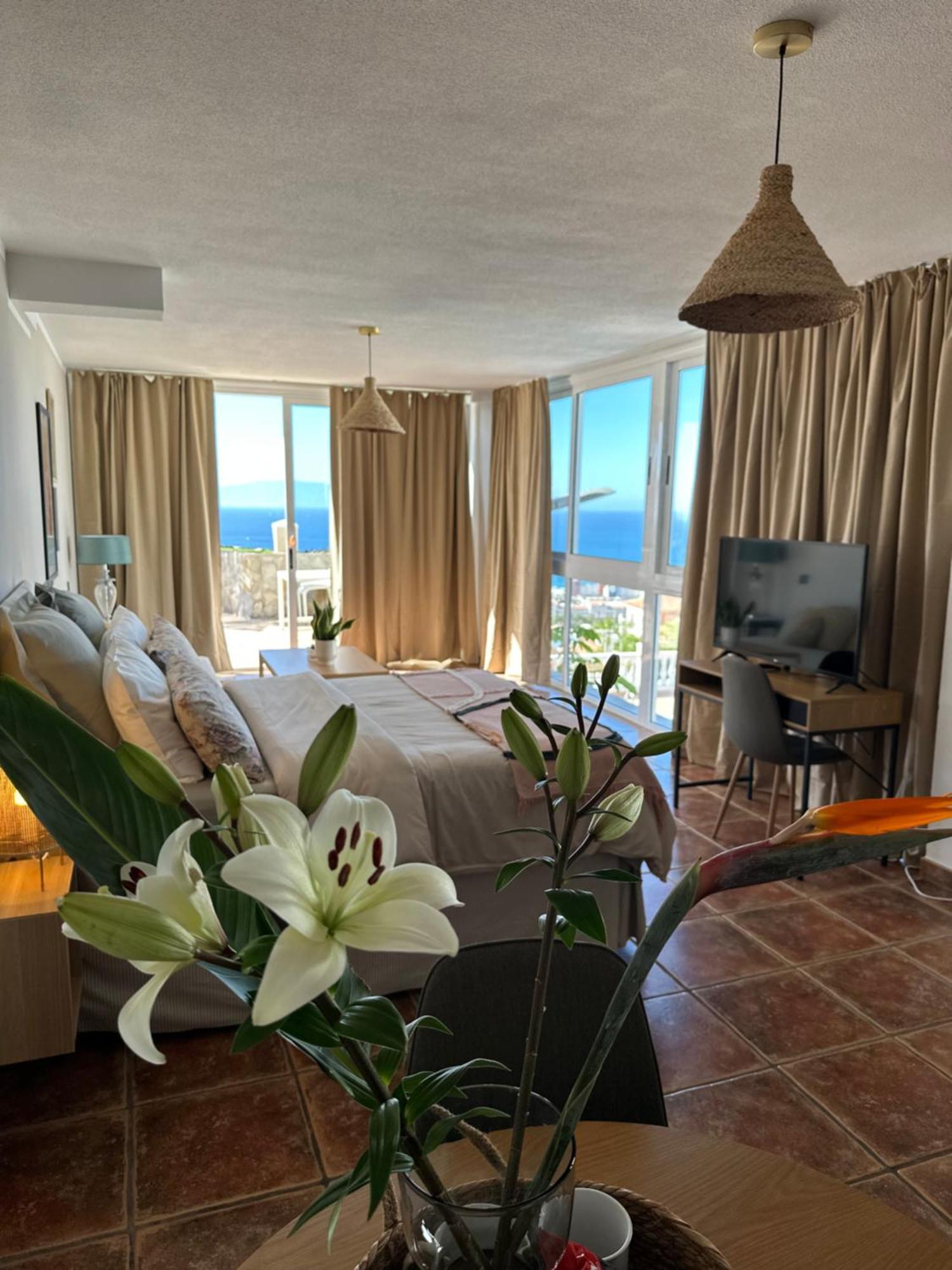 Boutique Villa Leicht & Friends Costa Adeje  ภายนอก รูปภาพ