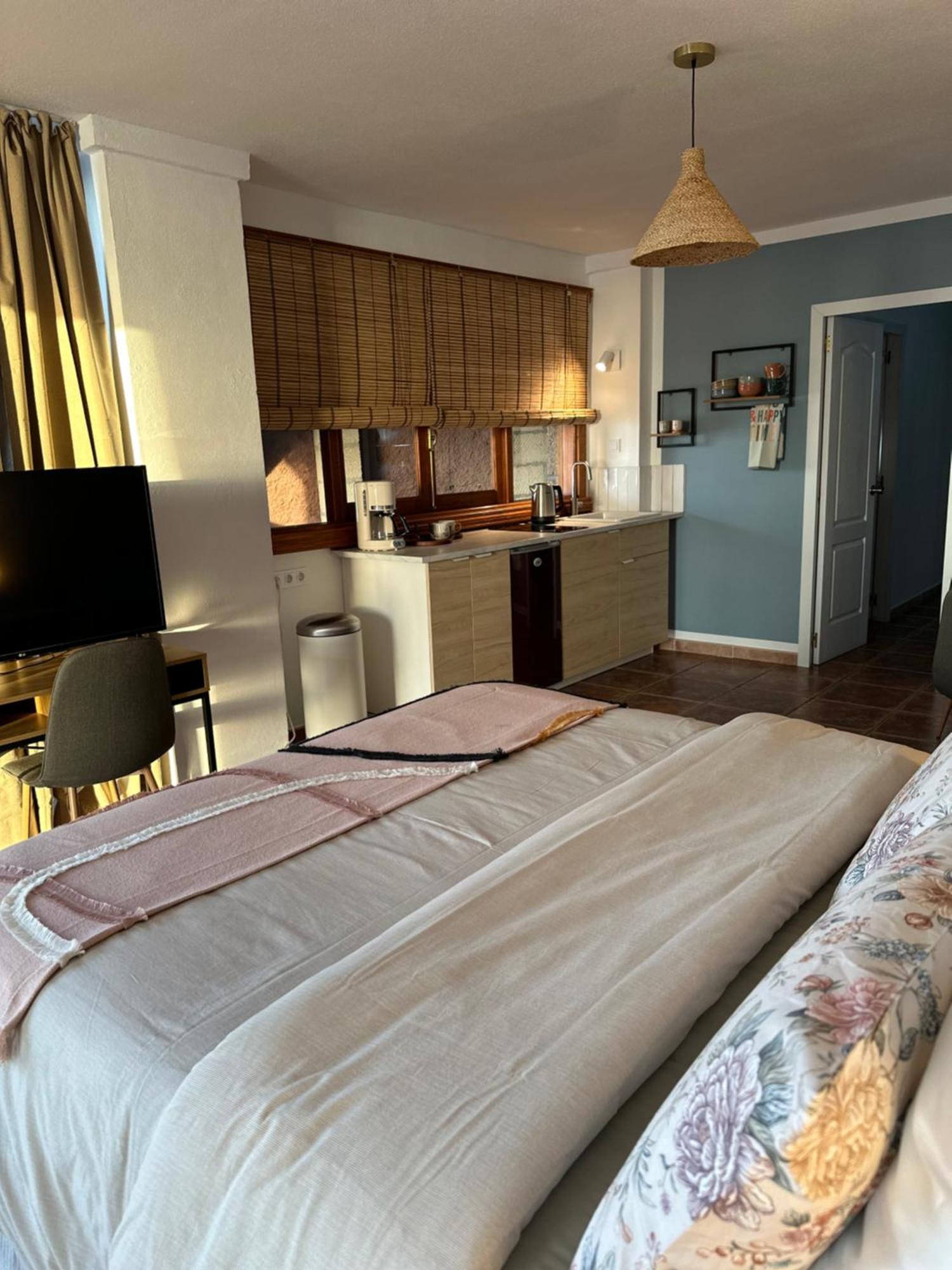 Boutique Villa Leicht & Friends Costa Adeje  ภายนอก รูปภาพ
